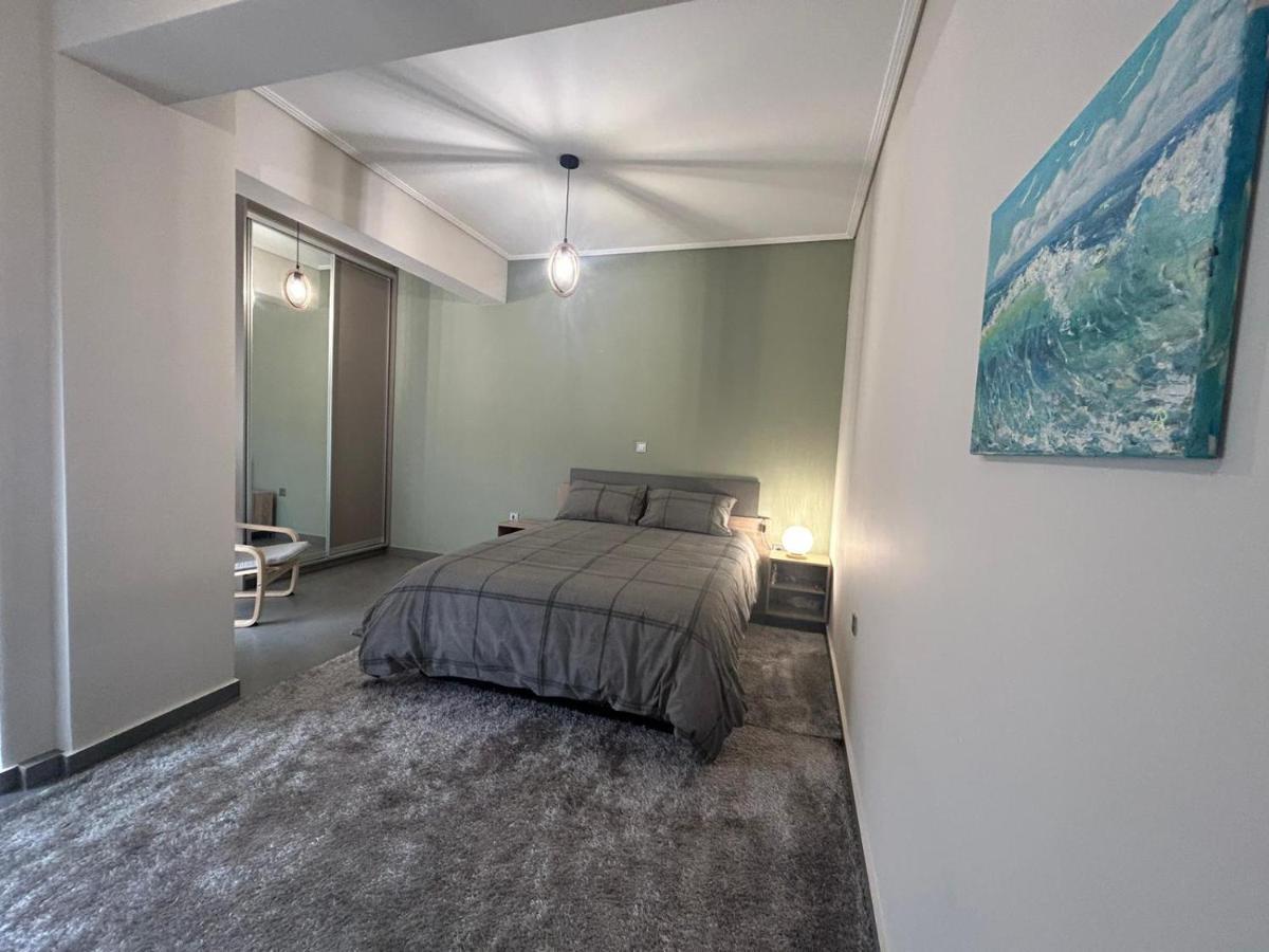 New Minimal Apartment,10' From Athens Airport Apartment *