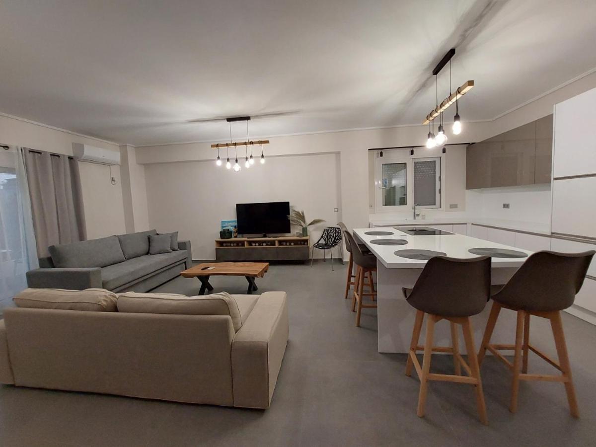 New Minimal Apartment,10' From Athens Airport Spata (East Attica)