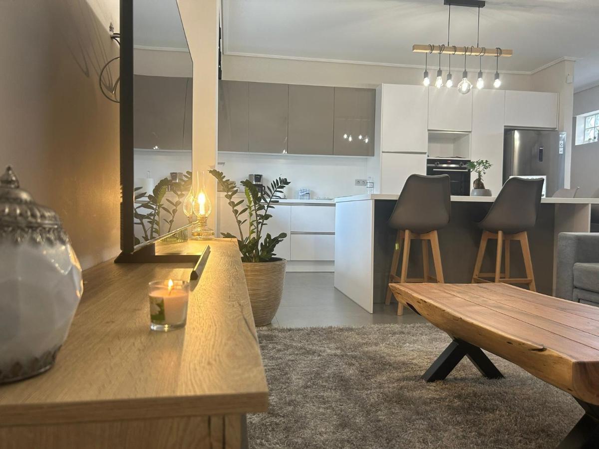 New Minimal Apartment,10' From Athens Airport Spata (East Attica)